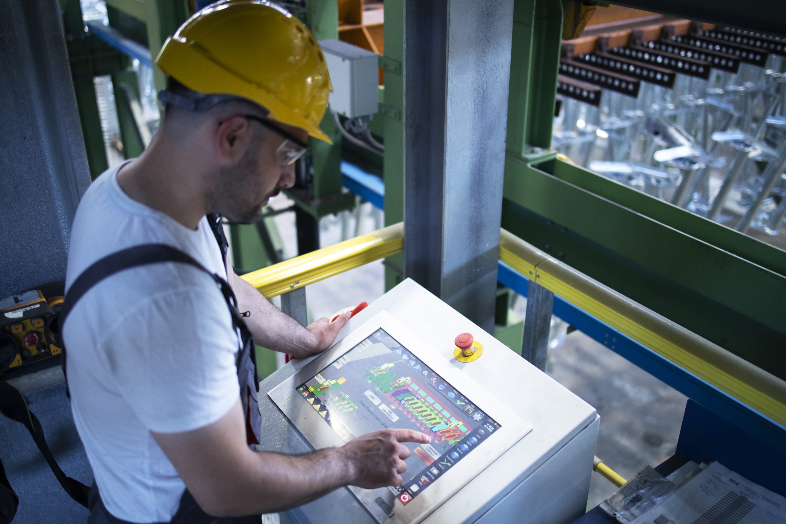 Monitor industriali: come capire la scheda tecnica